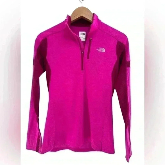 The North Face 1/4 Zip Pullover in Fusshia - Picture 1 of 9
